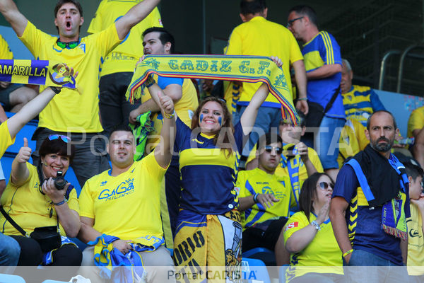 Aficionada cadista en el estadio Ramón de Carranza / Trekant Media