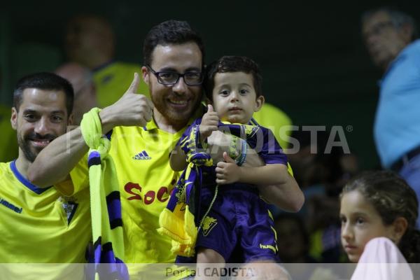 Aficionados cadistas en el estadio Ramón de Carranza / Trekant Media