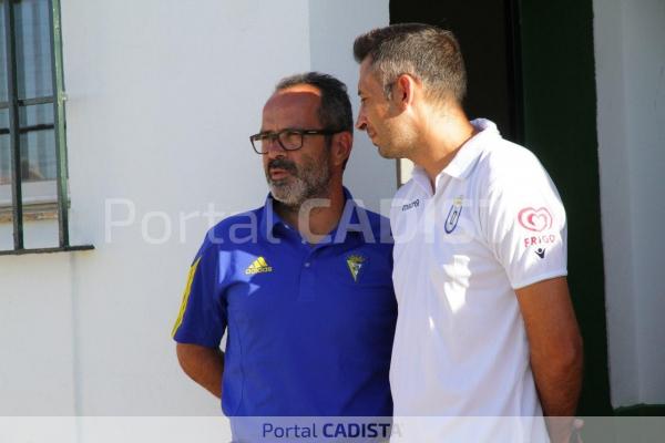 Cervera antes del partido ante la UD Melilla