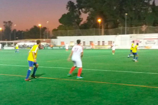 Amistoso entre el CD Utrera y el Cádiz CF B / cadizcf.com