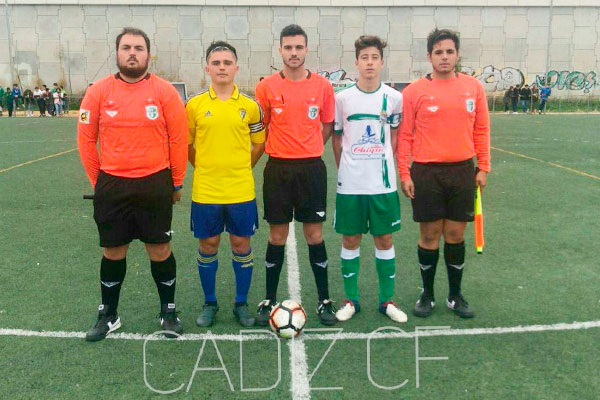 Balón de Cádiz CF Cadete - UD San José Obrero / cadizcf.com