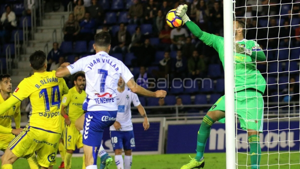 Juan Villar, en el CD Tenerife - Cádiz CF / Juan Antonio Carrasco - eldorsal.com