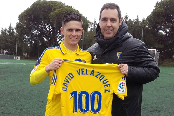 David Velázquez cumple 100 partidos con el Balón de Cádiz CF / cadizcf.com