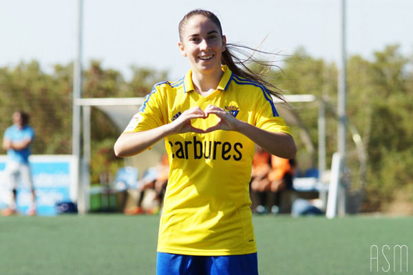 Lourdes celebrando un gol. / Imagen de archivo de Águeda Sánchez - Portal Cadista