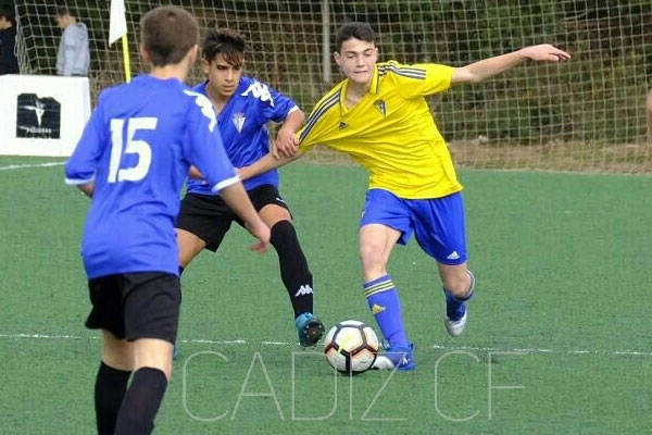 Balón de Cádiz CF Cadete B / cadizcf.com