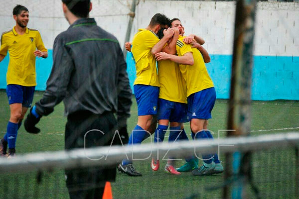 Balón de Cádiz CF Juvenil / cadizcf.com