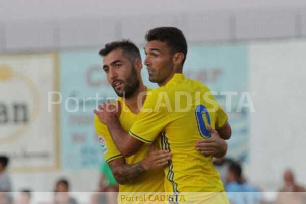 David Barral anotó tres goles en su estreno con el Cádiz