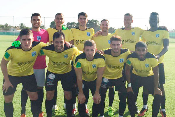 Mar Menor FC con la segunda equipación