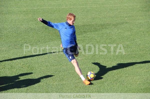 Álex Fernández en el entreno de hoy