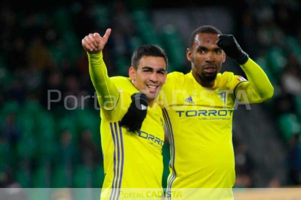 Dani Romera celebrando uno de sus dos goles