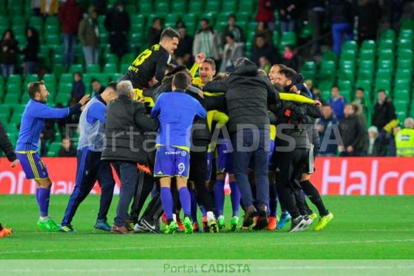 El Cádiz festejaba su pase a octavos de La Copa