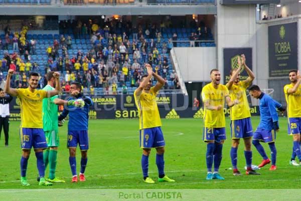 El Cádiz celebraba su victoria ante el Real Valladolid