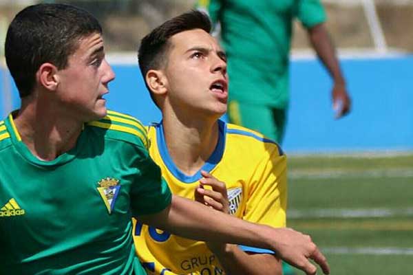 Balón de Cádiz CF Cadete B / Atlético Zabal