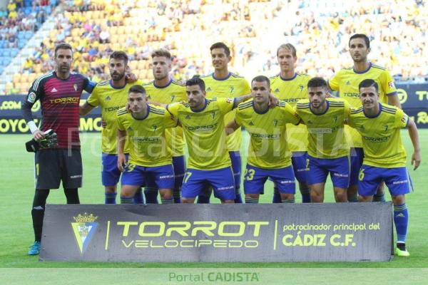 Once del Cádiz frente al Almería / Trekant Media