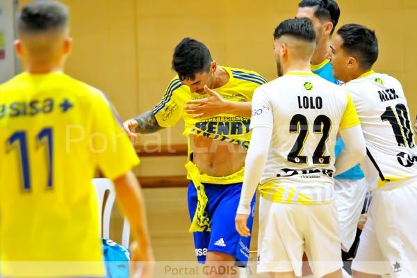 Parra, con la camiseta del Cádiz CF Virgili rota / Trekant Media