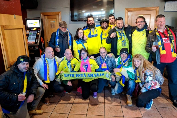 Aficionados cadistas en Pamplona / Txistorra Amarilla