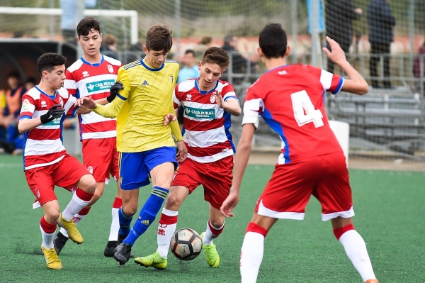 Balón de Cádiz CF Cadete A / cadizcf.com