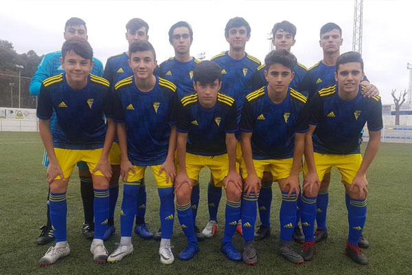 Balón de Cádiz CF Cadete B / cadizcf.com