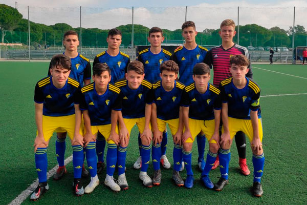 Balón de Cádiz CF Cadete B / cadizcf.com