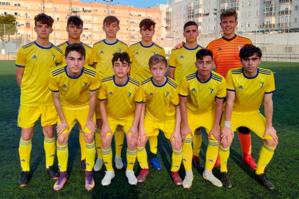 Balón de Cádiz CF Cadete B / cadizcf.com