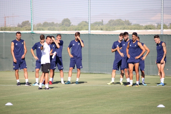 Entrenamiento del Cádiz CF en la concentración de Murcia / cadizcf.com