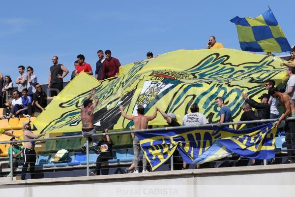 Tifo en la Ciudad Deportiva Bahía de Cádiz / Trekant Media