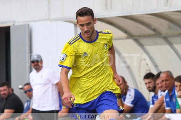 Javi Navarro con el Cádiz CF B / Trekant Media