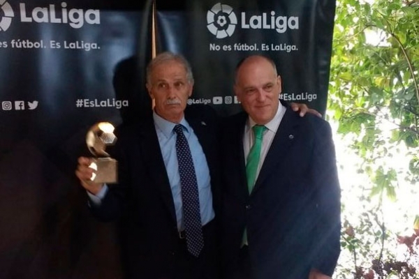 Premio a Antonio Navarrete de LaLiga / cadizcf.com