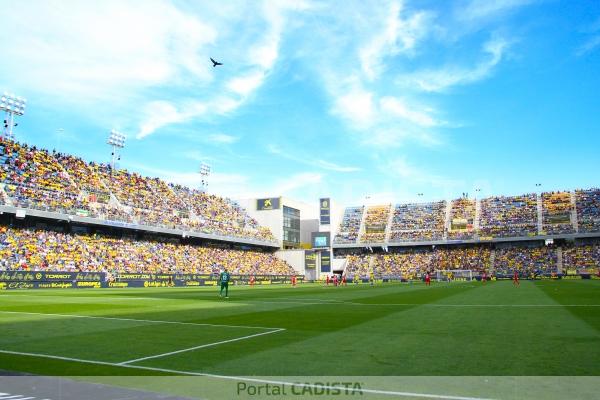 Estadio Ramón de Carranza ante Osasuna / Trekant Media