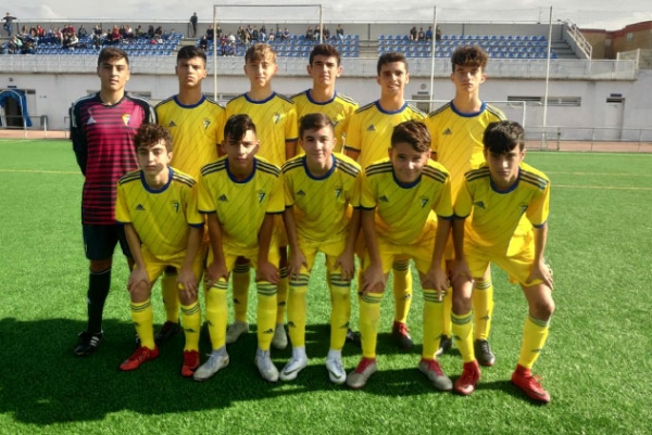 Balón de Cádiz CF Cadete B / cadizcf.com