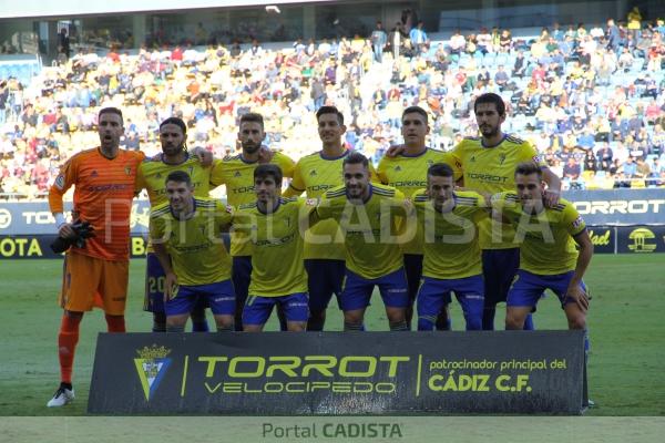 Alineación del Cádiz CF ante el CF Reus en Carranza / Trekant Media