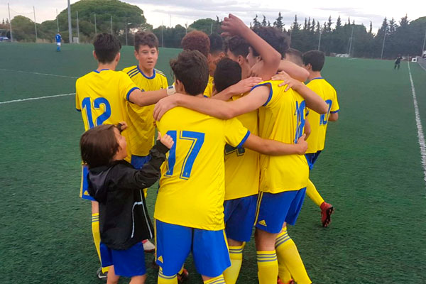 Balón de Cádiz CF Cadete B / cadizcf.com