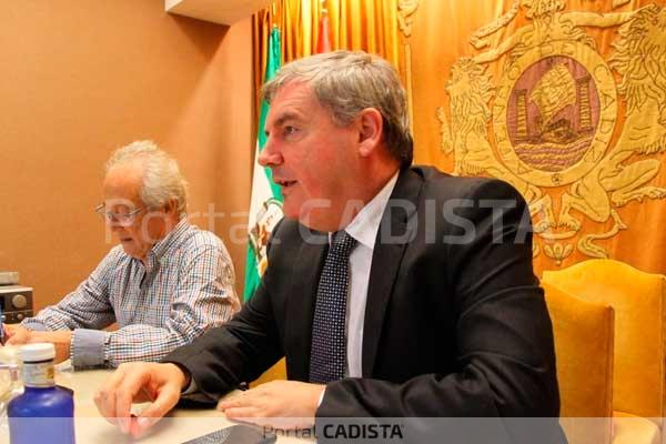 Manuel Vizcaíno hoy en el Ateneo Gaditano / Trekant Media