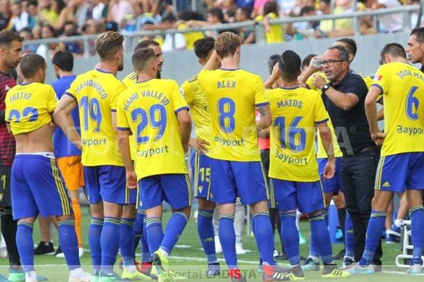 Álvaro Cervera con el equipo / Trekant Media