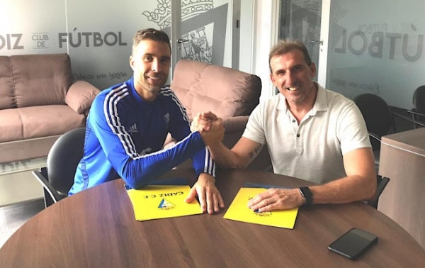 Renovación de Cifuentes con el Cádiz CF / cadizcf.com