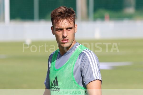 Brian Oliván entrenando con el Cádiz CF / Trekant Media