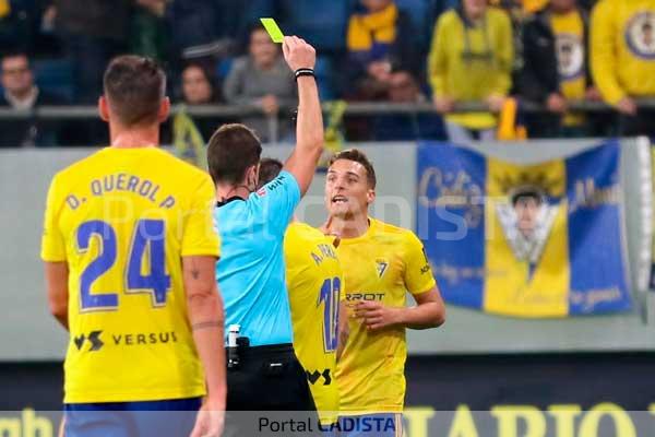 Jugadores protestan una decisión arbitral / Trekant Media