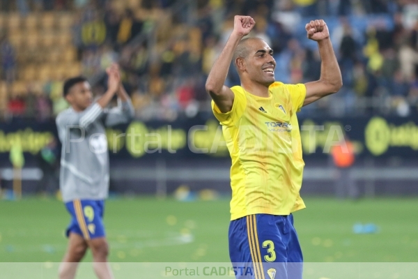 Fali celebra una victoria del Cádiz CF / Trekant Media