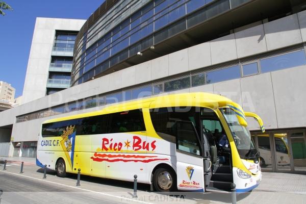 Autobús del Cádiz CF / Trekant Media