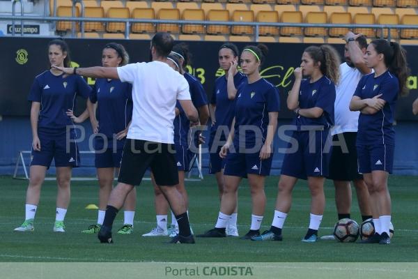 Cádiz CF Femenino / Trekant Media