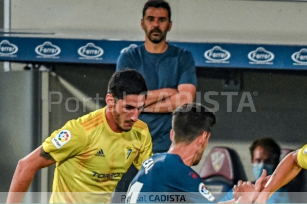 Michel, entrenador de la SD Huesca / Carlos Gil-Roig