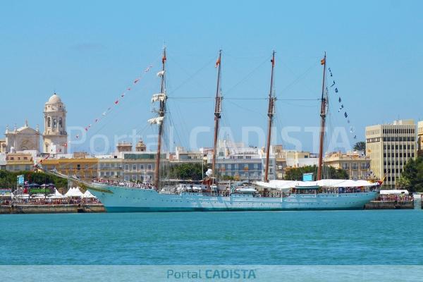 Juan Sebastián de Elcano en el Puerto de Cádiz / Trekant Media