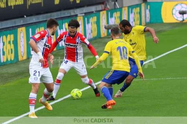 Cádiz y Alavés / Trekant Media