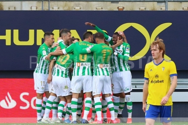 El Betis celebra su único tanto en Carranza / Trekant Media