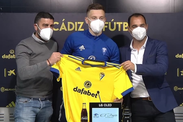 Saponjic, presentado / cadizcf.com