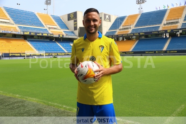 Florin Andone / Trekant Media