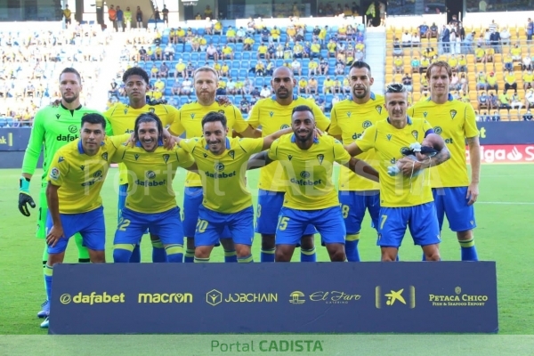 El último once del Cádiz con varios jugadores que ahora están con sus selecciones / Trekant Media