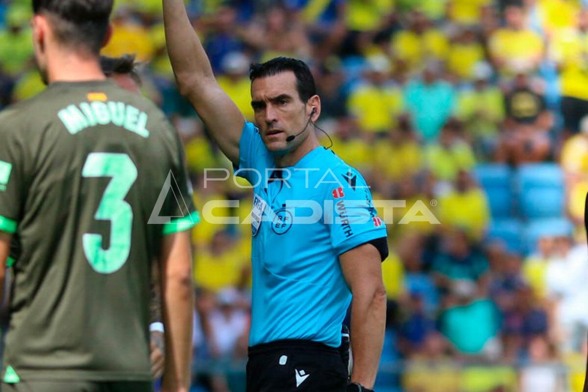 Equipo arbitral cadiz osasuna