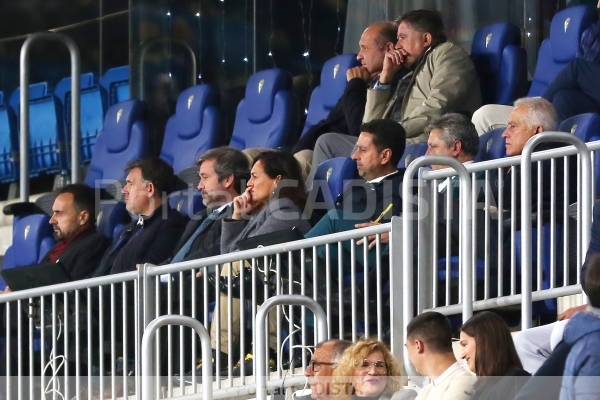 Palco del estadio en el Cádiz CF - Manchester United