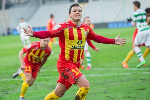 Airam Cabrera celebrando un gol en Polonia. / Patrick Ptak - Korona Kielce